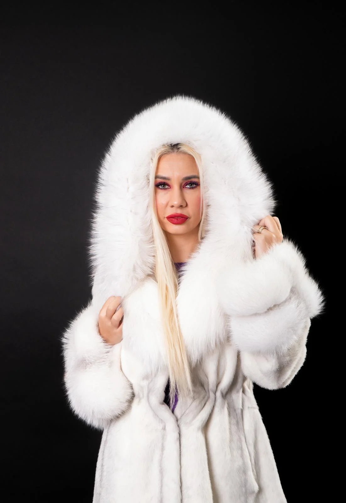 Lookbook 2025 Mady Boutique - Inspirație styling rochii elegante Timișoara